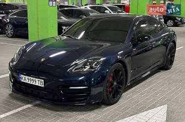 Фастбэк Porsche Panamera 2018 в Ужгороде