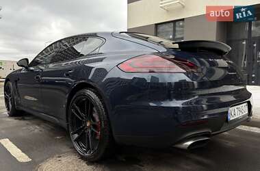 Фастбэк Porsche Panamera 2013 в Киеве