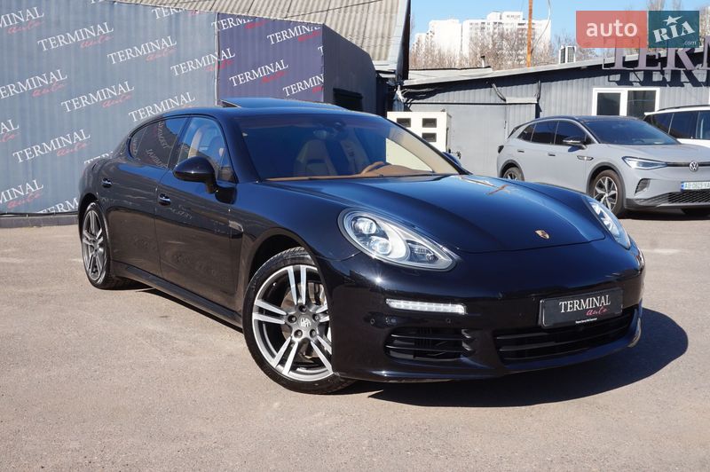 Porsche Panamera 2013