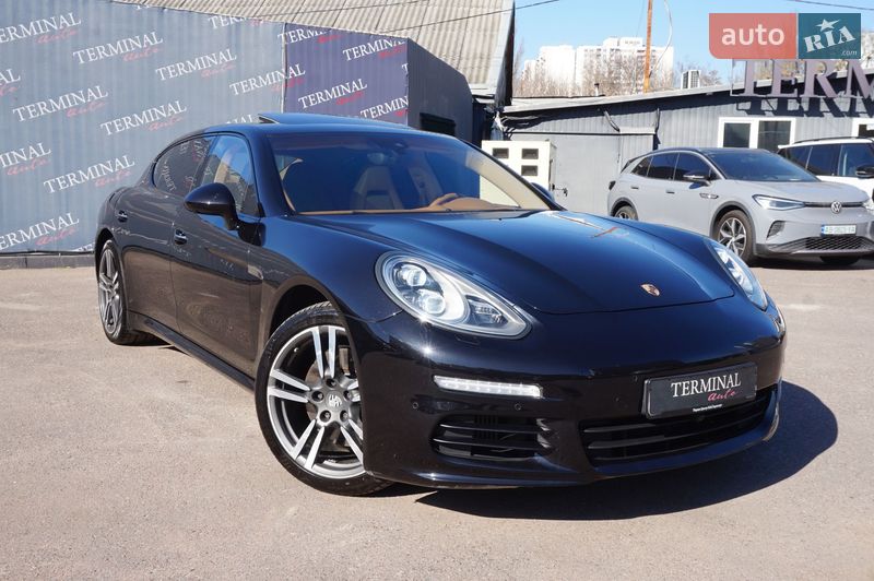 Фастбэк Porsche Panamera 2013 в Одессе