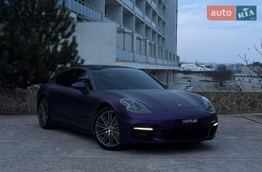 Фастбек Porsche Panamera 2018 в Одесі