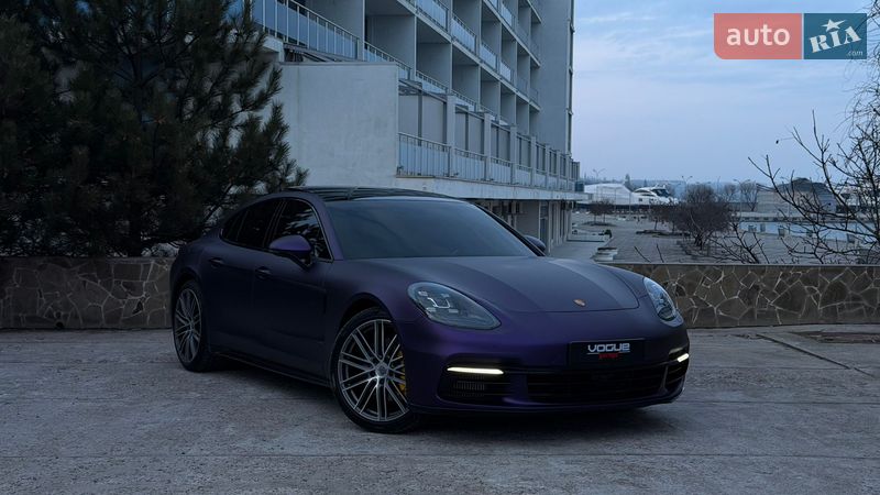 Фастбэк Porsche Panamera 2018 в Одессе