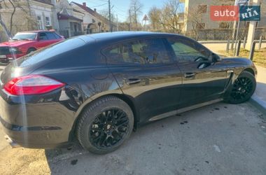 Фастбек Porsche Panamera 2010 в Коломиї