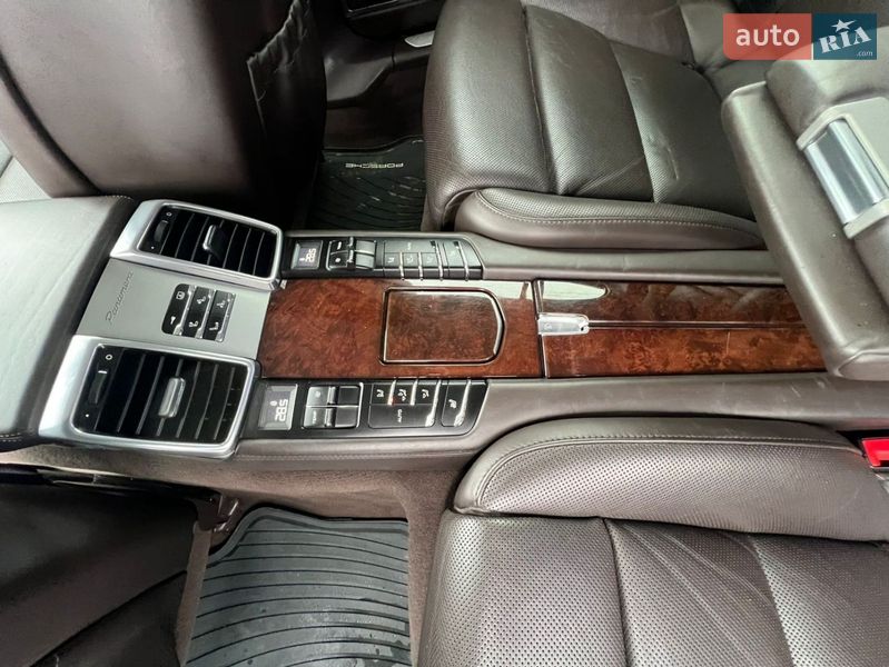 Фастбэк Porsche Panamera 2009 в Харькове