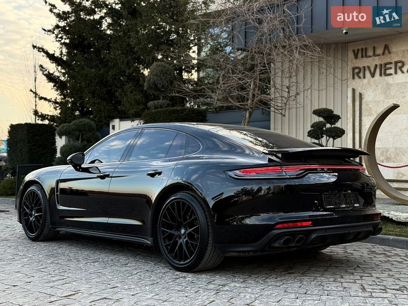 Фастбэк Porsche Panamera 2022 в Львове