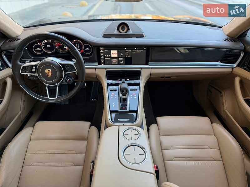 Фастбэк Porsche Panamera 2017 в Киеве