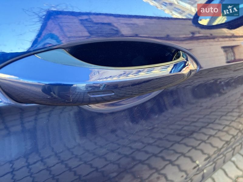 Фастбэк Porsche Panamera 2024 в Киеве