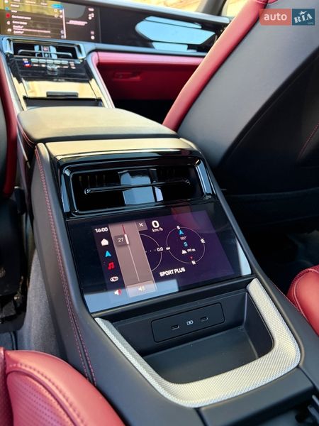 Фастбэк Porsche Panamera 2024 в Киеве