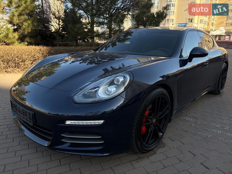 Фастбэк Porsche Panamera 2013 в Киеве