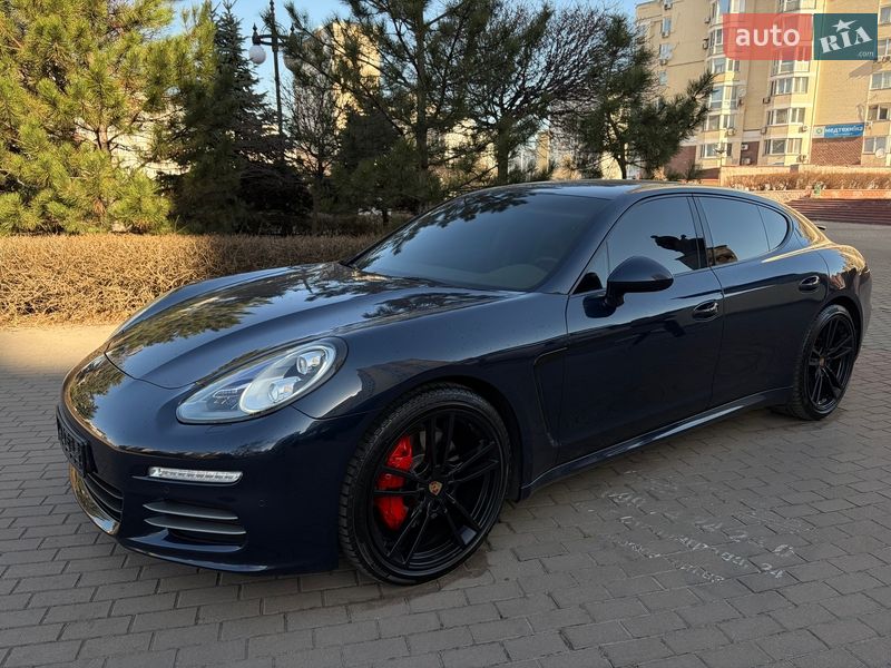 Фастбэк Porsche Panamera 2013 в Киеве