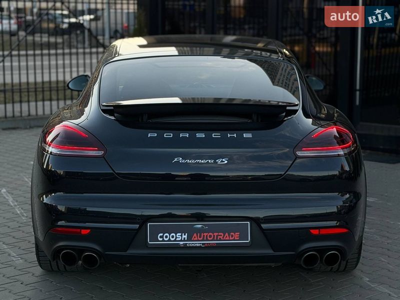 Фастбек Porsche Panamera 2013 в Києві