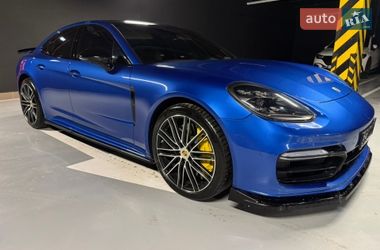 Фастбек Porsche Panamera 2017 в Києві