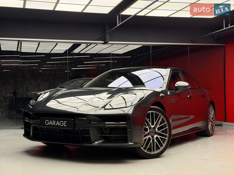 Porsche Panamera 2024