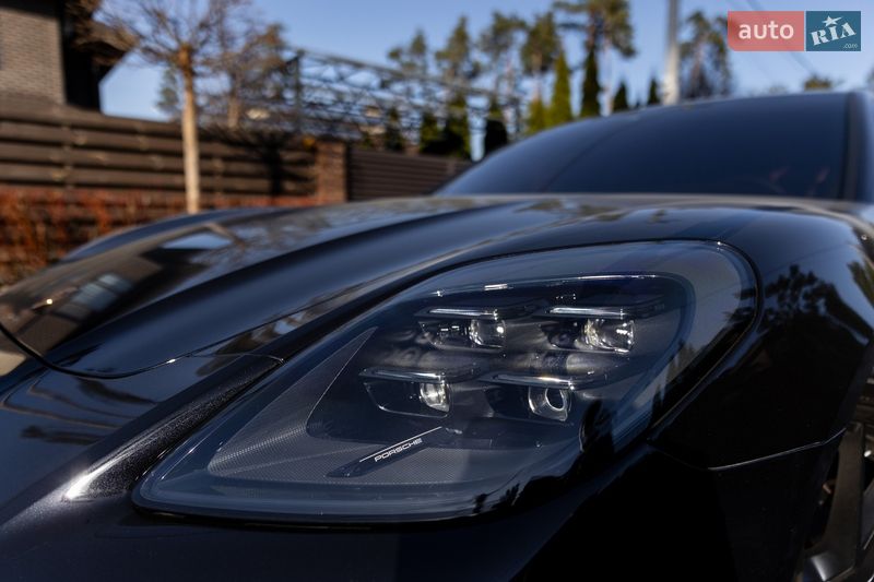 Фастбэк Porsche Panamera 2025 в Киеве