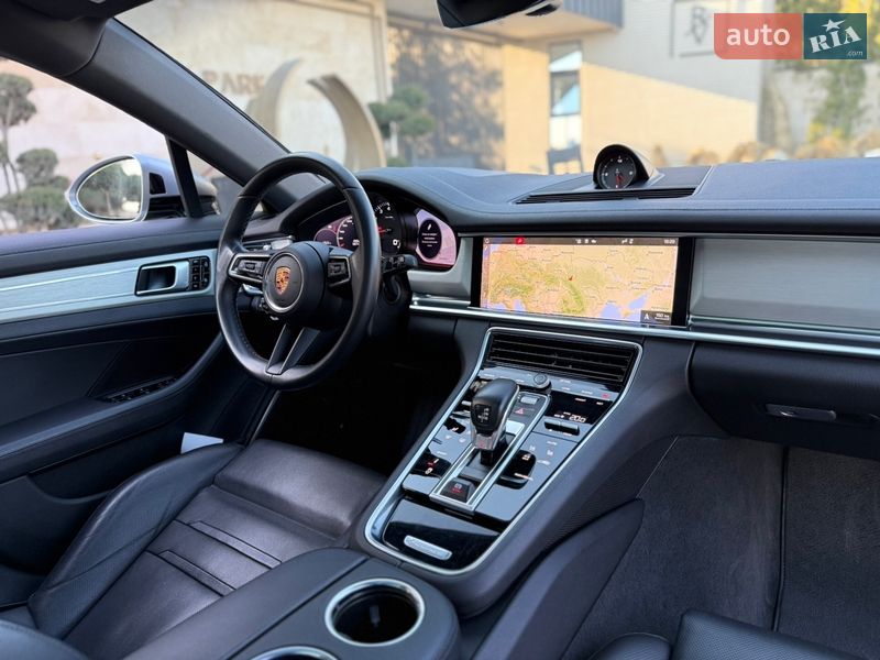 Фастбэк Porsche Panamera 2021 в Львове
