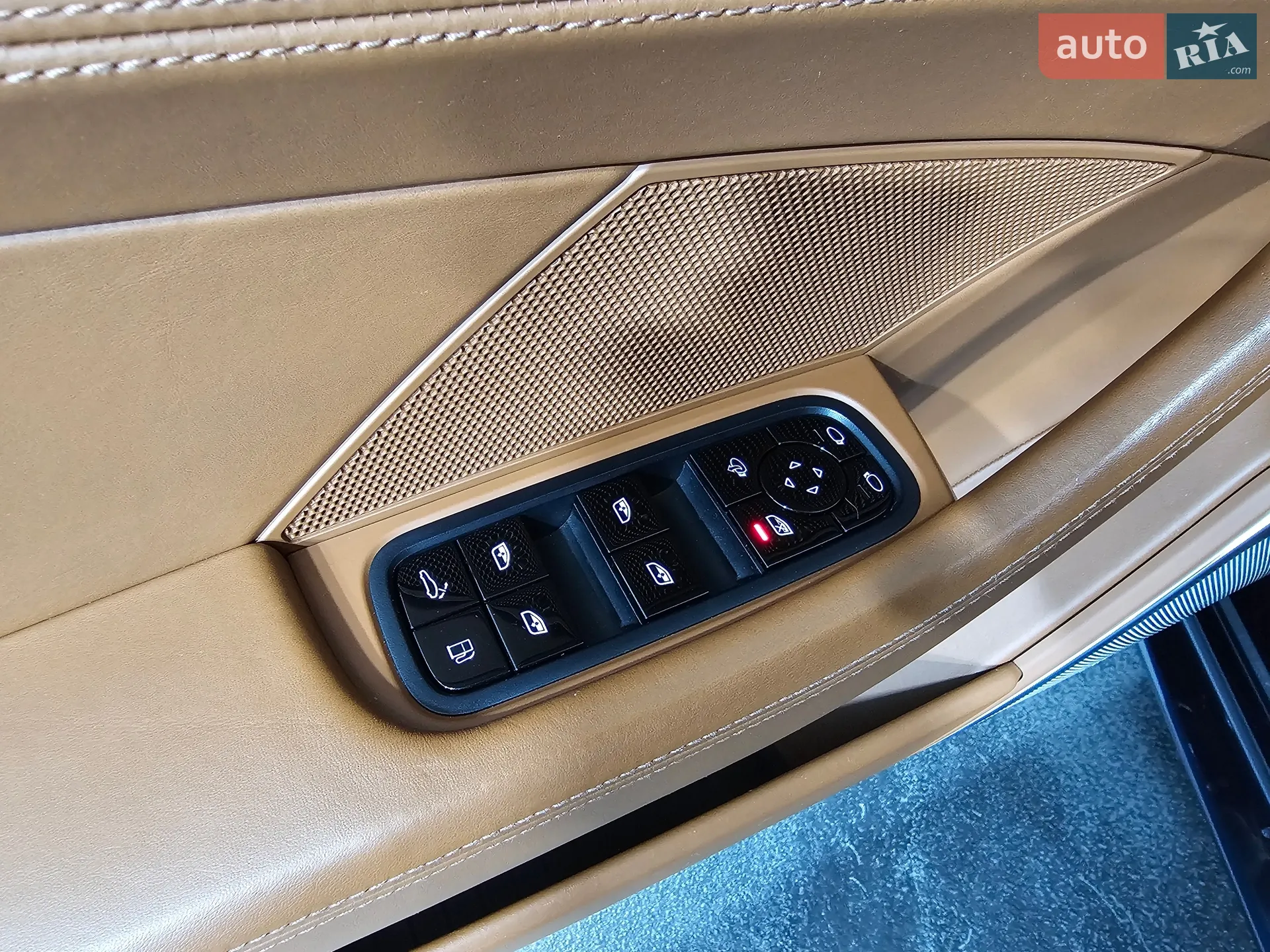 2017 Porsche Panamera - мініатюра 32