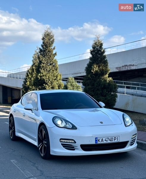 Фастбэк Porsche Panamera 2010 в Киеве