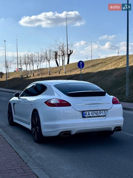 Фастбэк Porsche Panamera 2010 в Киеве