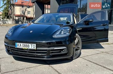 Фастбэк Porsche Panamera 2017 в Киеве