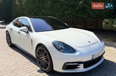Фастбэк Porsche Panamera 2017 в Одессе