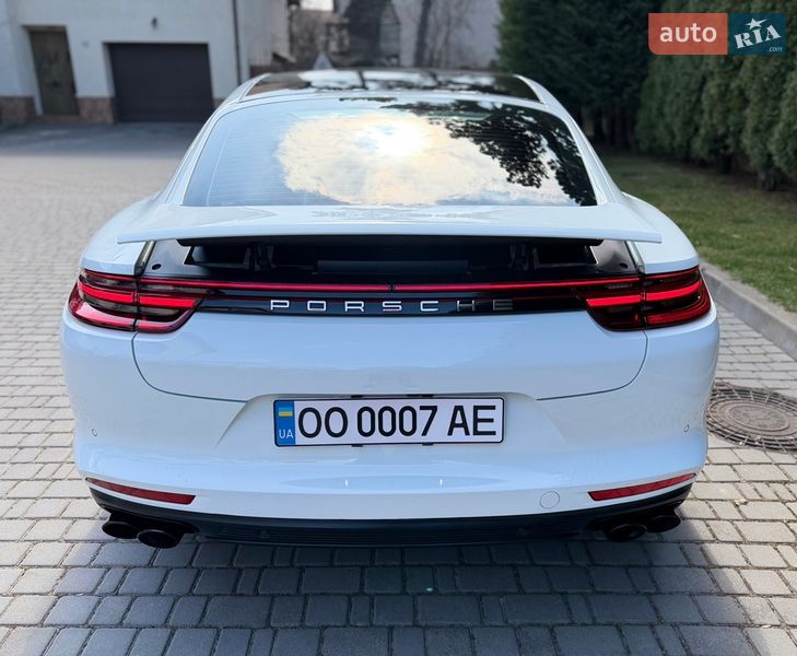 Фастбэк Porsche Panamera 2017 в Одессе