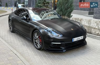 Фастбек Porsche Panamera 2017 в Києві