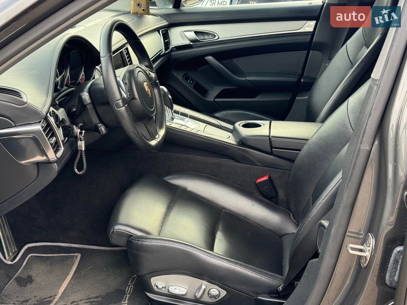 Фастбэк Porsche Panamera 2013 в Виннице