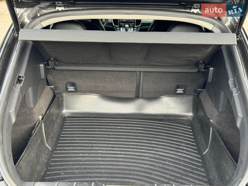 Фастбэк Porsche Panamera 2013 в Виннице