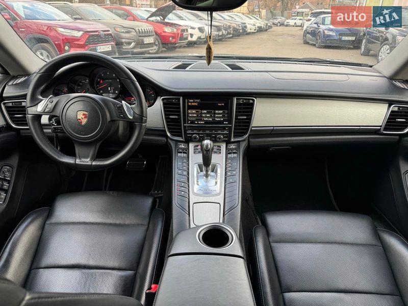 Фастбэк Porsche Panamera 2013 в Виннице