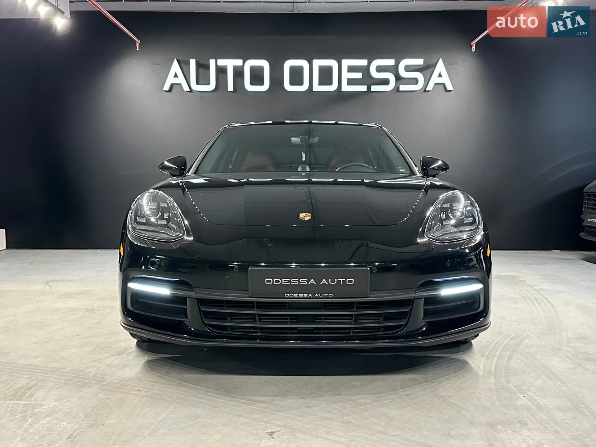 2017 Porsche Panamera - мініатюра 2