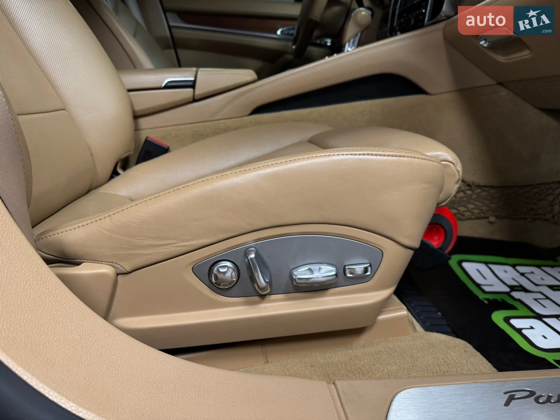 2012 Porsche Panamera - мініатюра 31