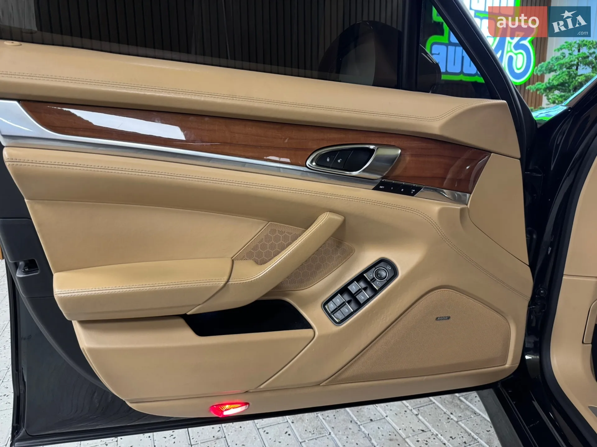 2012 Porsche Panamera - мініатюра 46