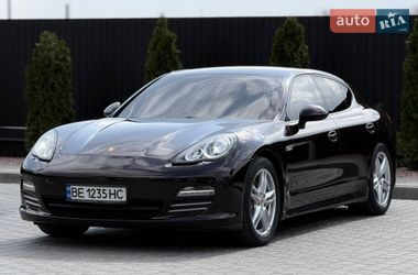 Фастбэк Porsche Panamera 2012 в Днепре