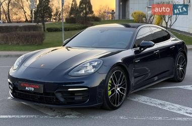 Фастбек Porsche Panamera 2021 в Києві