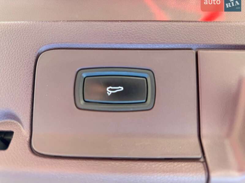 Фастбек Porsche Panamera 2012 в Києві фото 9 Фастбек Porsche Panamera 2012 в Києві