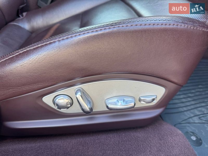 Фастбек Porsche Panamera 2012 в Києві фото 14 Фастбек Porsche Panamera 2012 в Києві