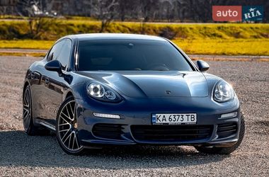 Фастбэк Porsche Panamera 2014 в Тернополе