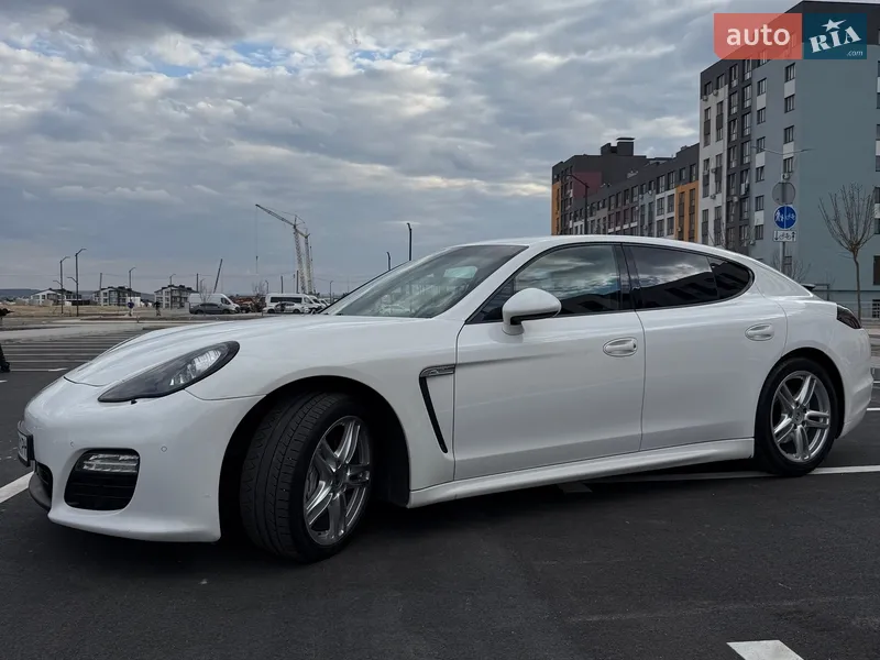 Porsche Panamera 2012