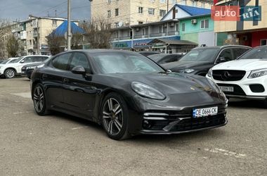 Фастбэк Porsche Panamera 2015 в Черновцах