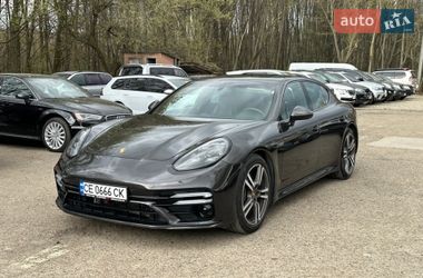 Фастбэк Porsche Panamera 2015 в Черновцах