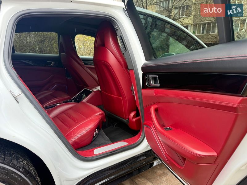 Фастбек Porsche Panamera 2017 в Києві