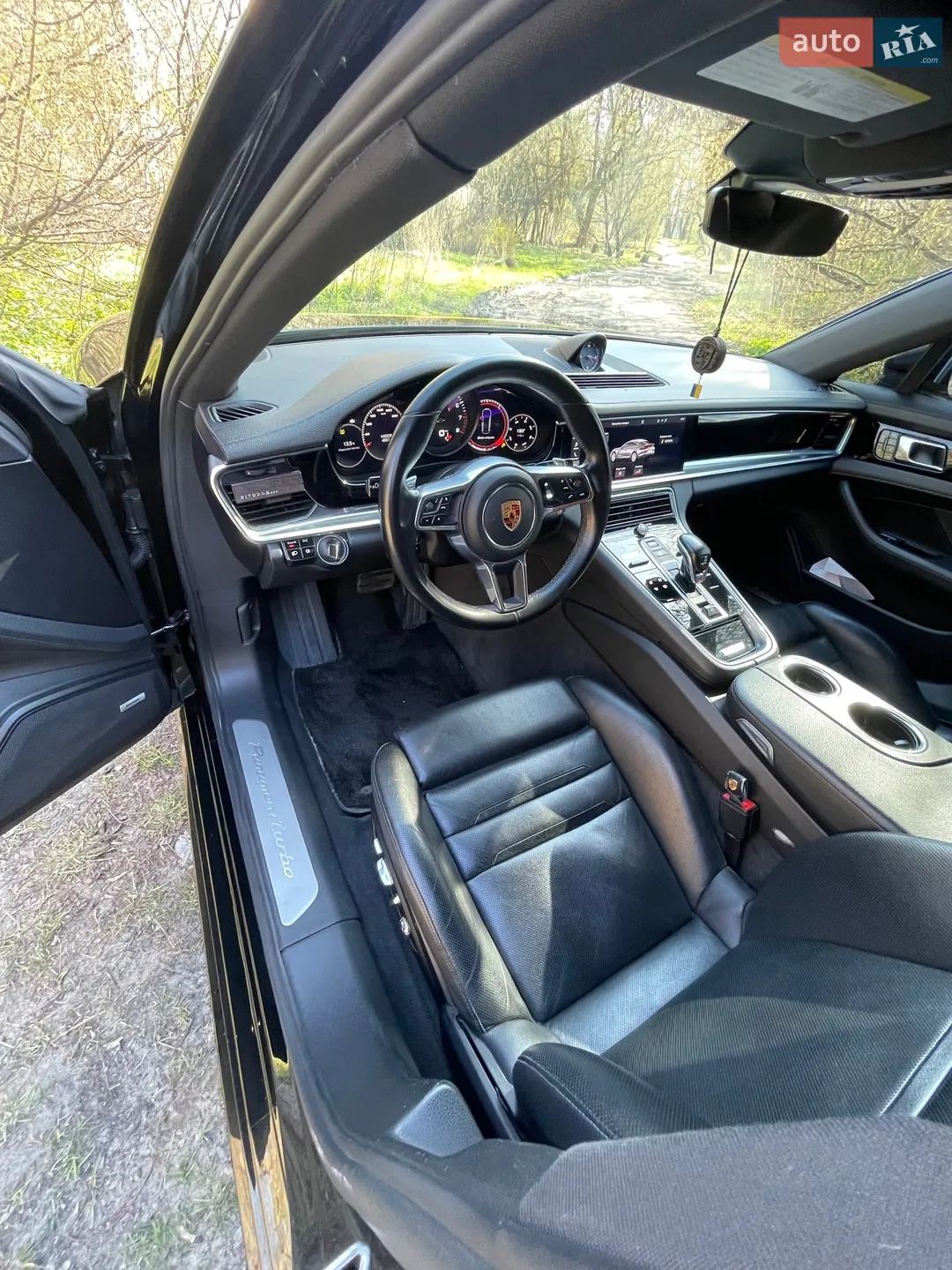 2019 Porsche Panamera - мініатюра 31
