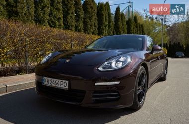 Фастбэк Porsche Panamera 2015 в Киеве