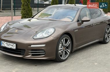 Фастбек Porsche Panamera 2014 в Луцьку