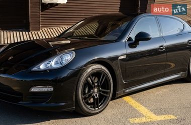 Фастбэк Porsche Panamera 2010 в Одессе