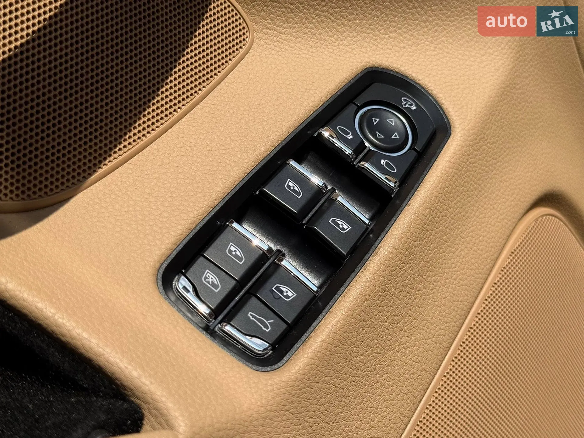 2012 Porsche Panamera - мініатюра 7