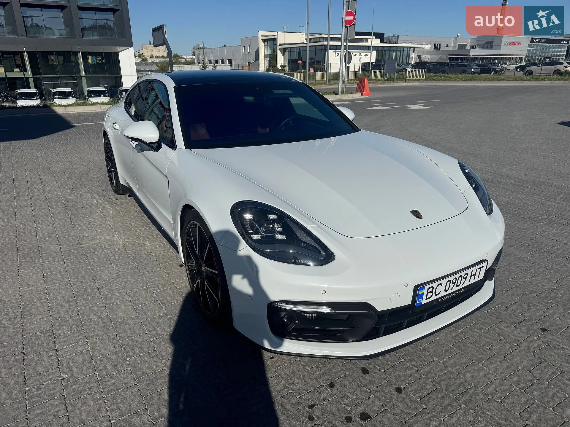 2023 Porsche Panamera - мініатюра 2