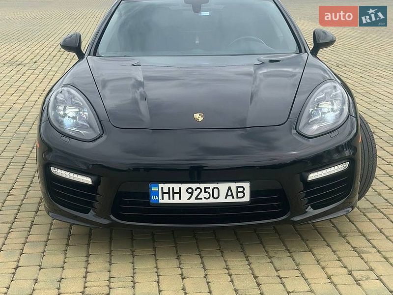 Фастбэк Porsche Panamera 2015 в Одессе