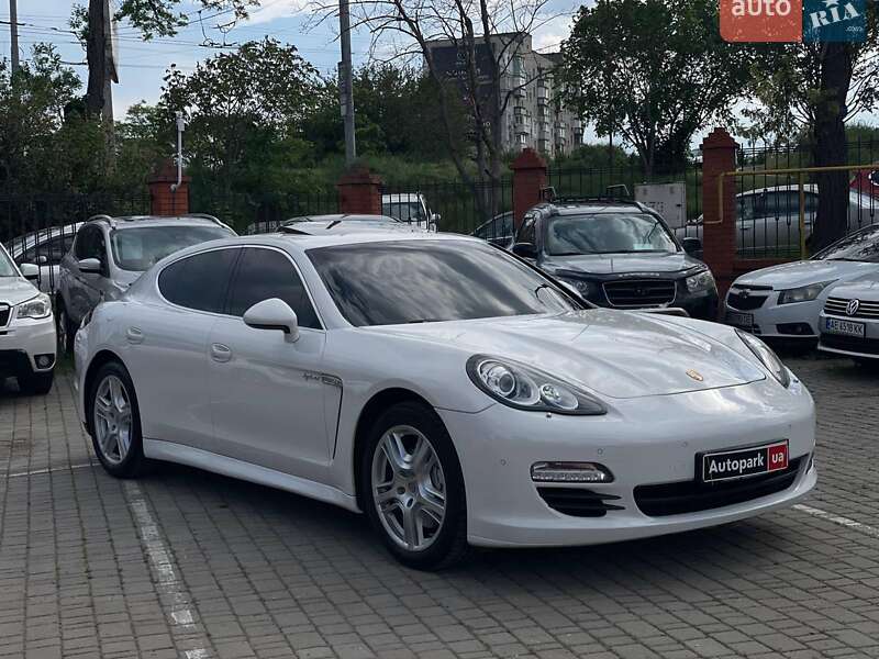 Фастбэк Porsche Panamera 2011 в Одессе фото 3 Фастбэк Porsche Panamera 2011 в Одессе