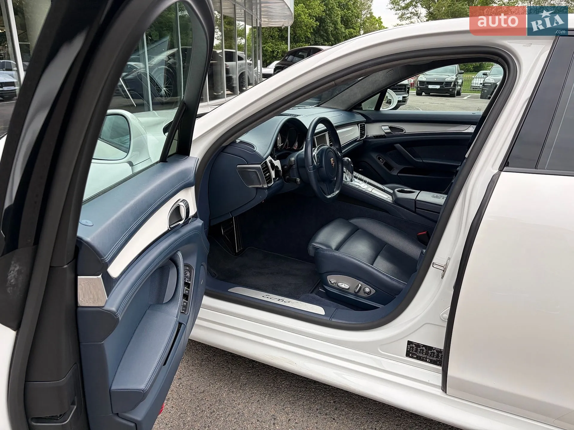 2012 Porsche Panamera - мініатюра 13